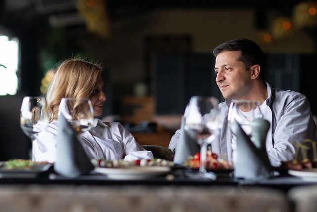 Дружина Зеленського викликала ажіотаж в мережі знімком з Мілою Куніс - фото 355153