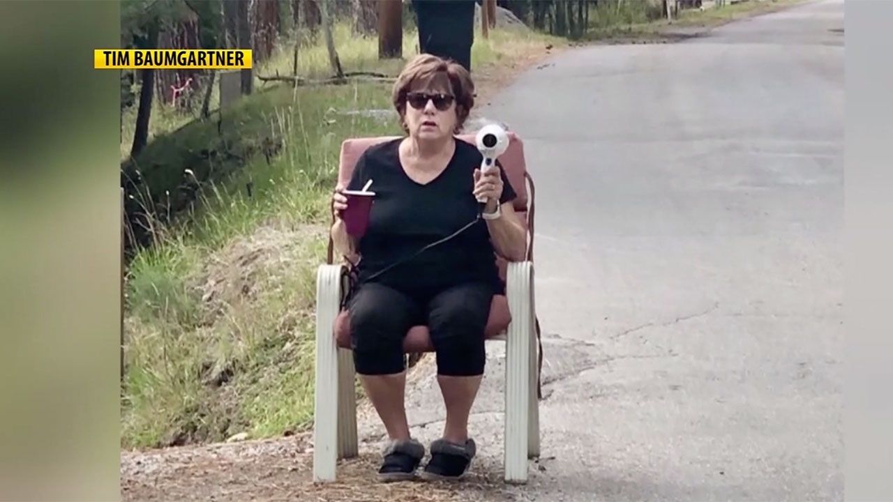 Американка за допомогою фена бореться зі швидкою їздою: курйозне відео