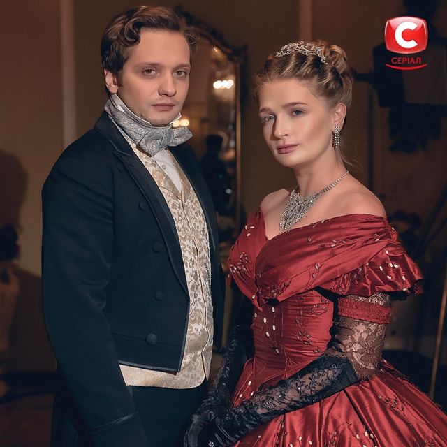 Ніколя та Олена закохані один в одного - фото 355459