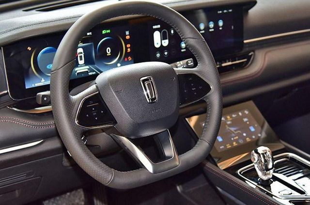 Китайці показали конкурента Range Rover Velar - фото 355518