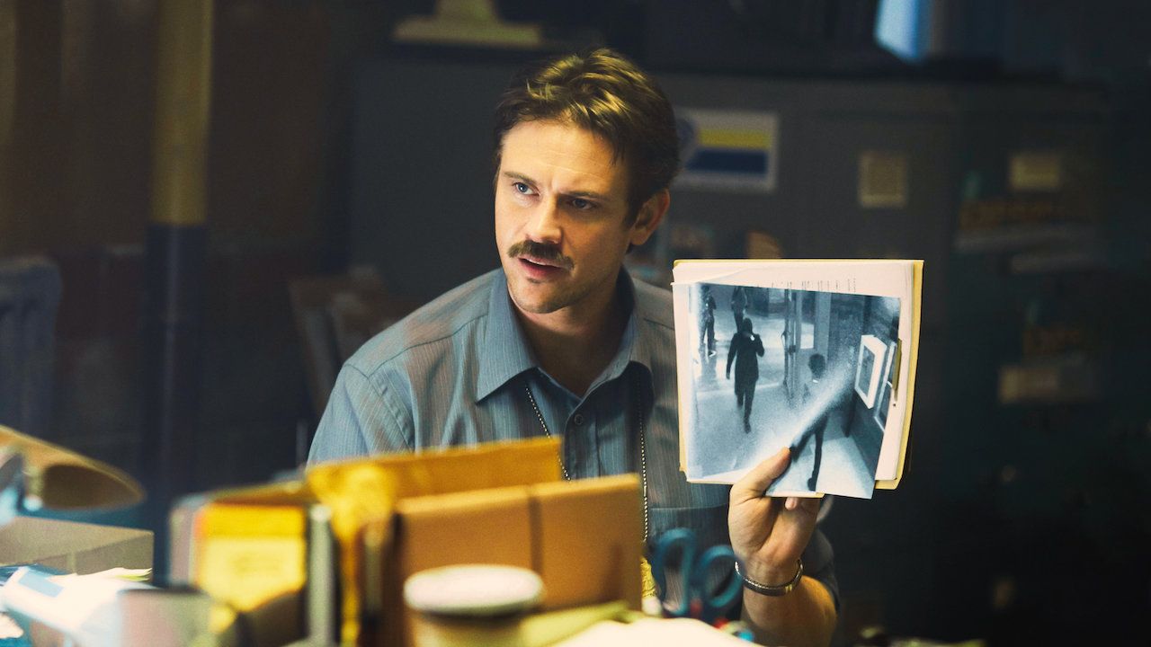 У тіні Місяця: трейлер фільму про серійного вбивцю від Netflix