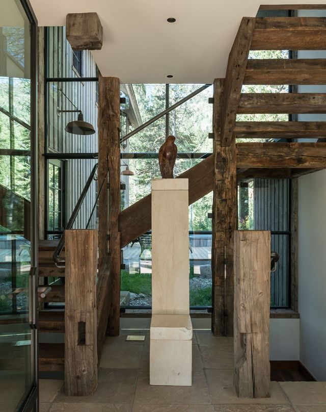 Як виглядає ідеальний дім для відпочинку на краю лісу (фото) - фото 355723