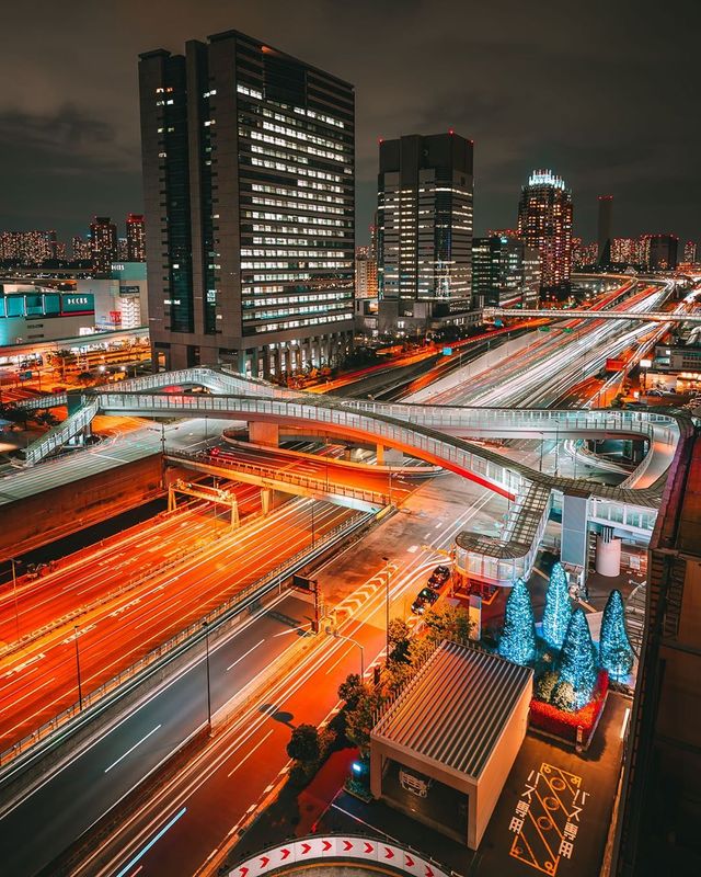 Прогулянка вулицями Токіо у яскравих фото - фото 355809