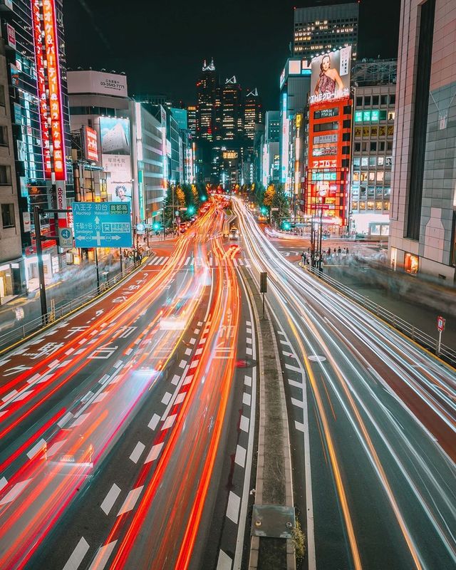 Прогулянка вулицями Токіо у яскравих фото - фото 355810