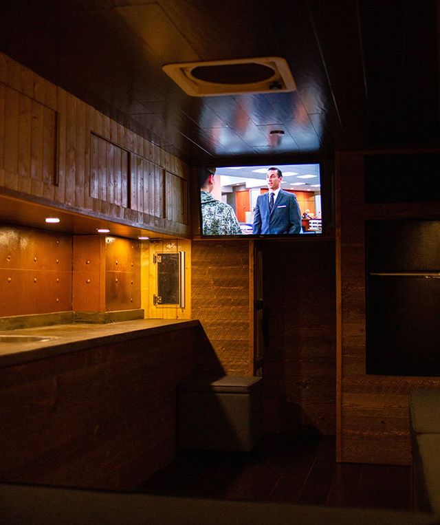 Хлопець перетворив старий автобус у дім мрії за 4 місяці (фото) - фото 355852