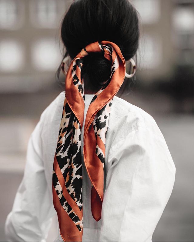 Названий наймодніший осінній аксесуар для волосся - фото 355870