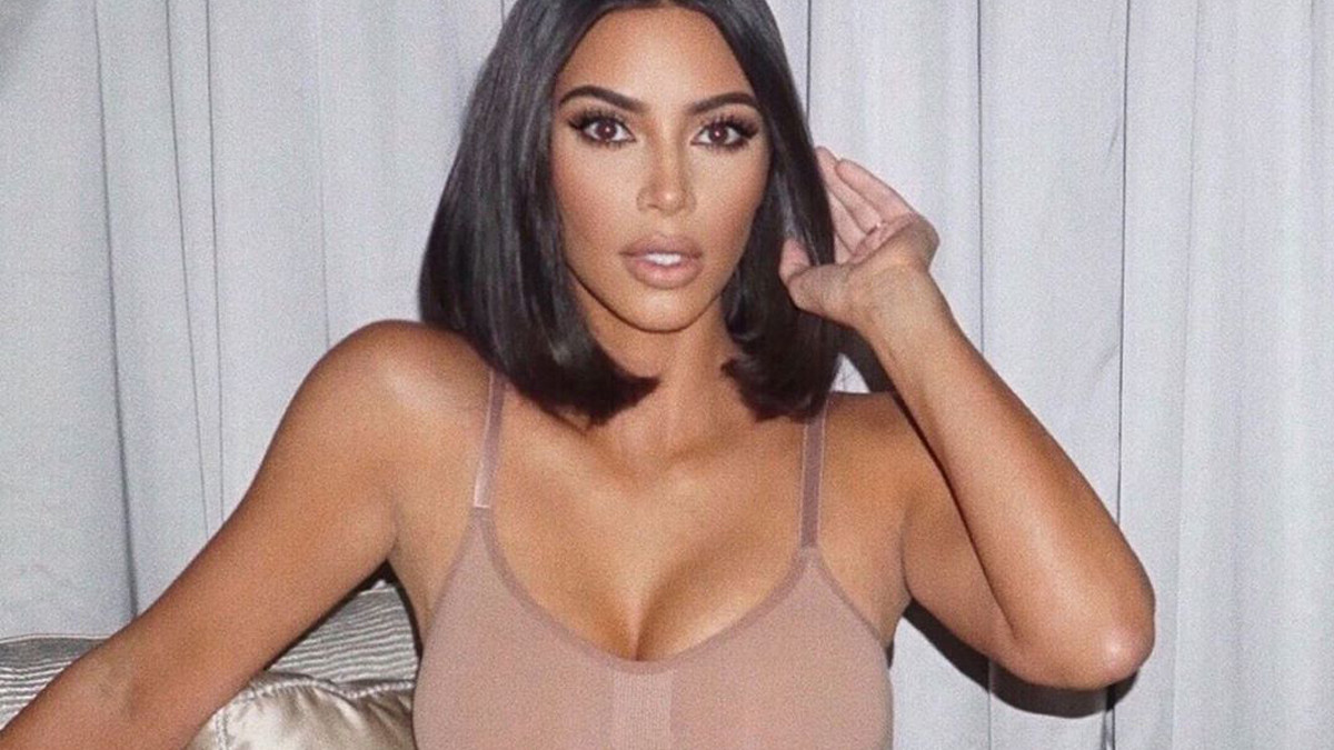 Kim Kardashian West - фото 1