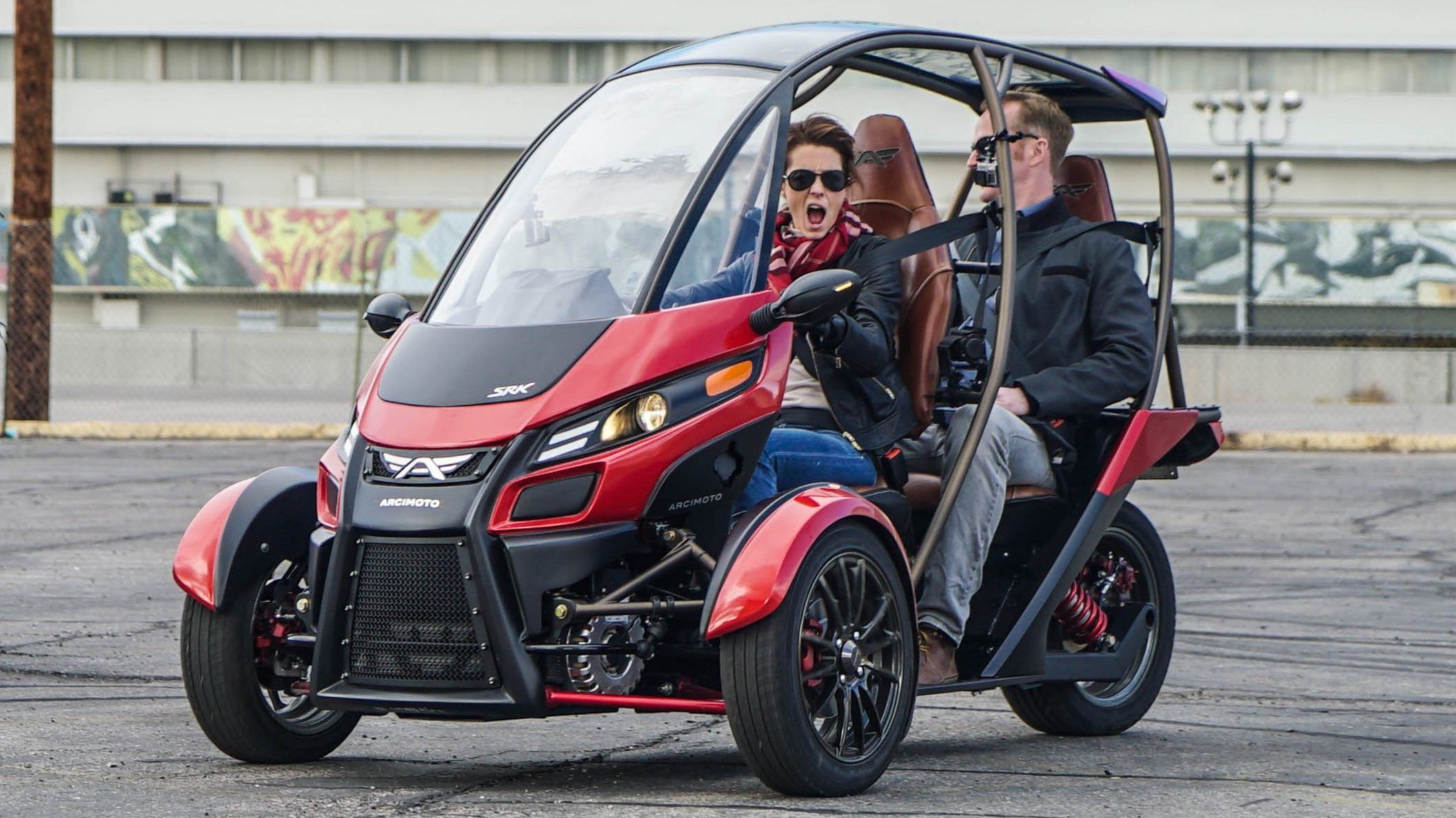 У продаж надійшов триколісний електромобіль Arcimoto SRK