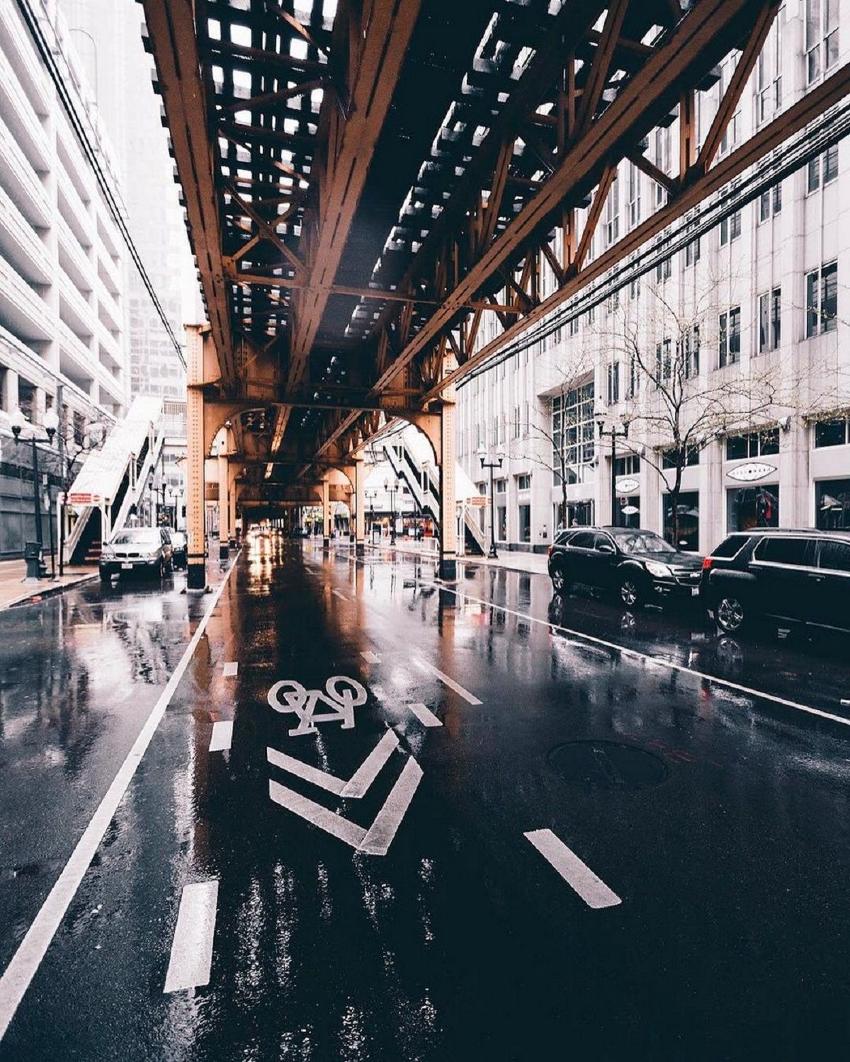 Таємничі вуличні фото від інженера, які змушують затримати погляд