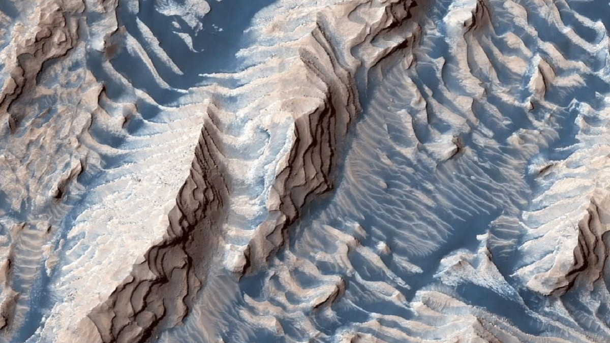 Унікальний кратер на Марсі - фото 1