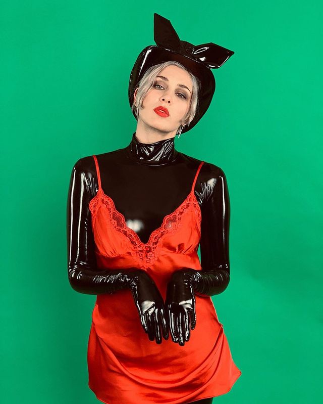 Латексне зайченя: епатажна MARUV в зухвалому образі викликала фурор в мережі - фото 356564