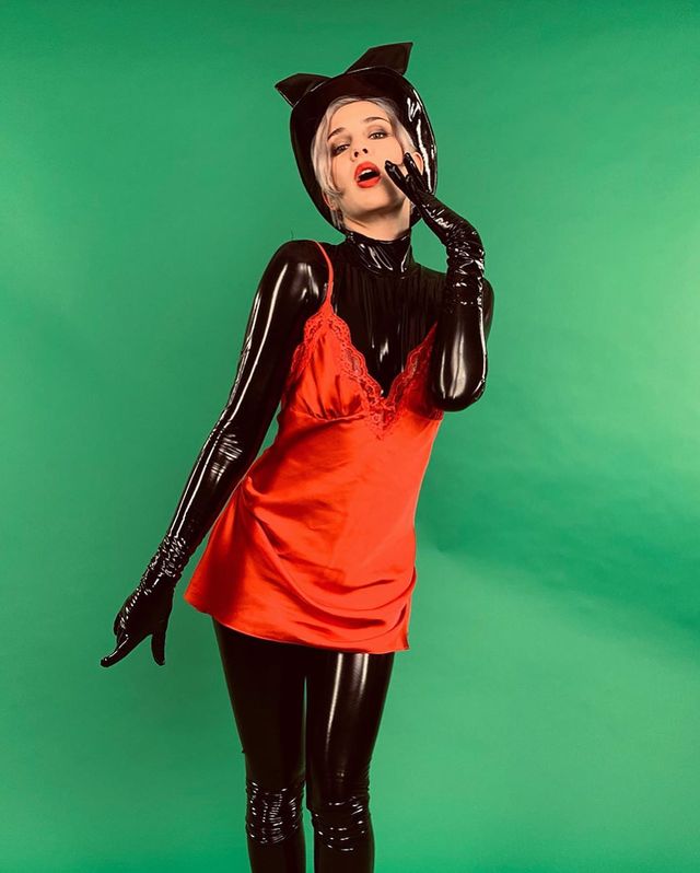 Латексне зайченя: епатажна MARUV в зухвалому образі викликала фурор в мережі - фото 356565