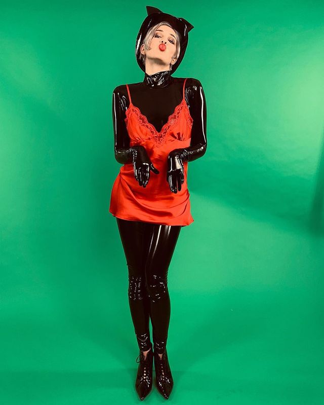 Латексне зайченя: епатажна MARUV в зухвалому образі викликала фурор в мережі - фото 356568