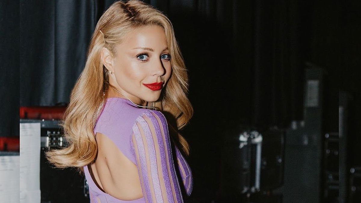 Танці з зірками 2019: Тіна Кароль засвітила стрункі ніжки образі з пікантним розрізом