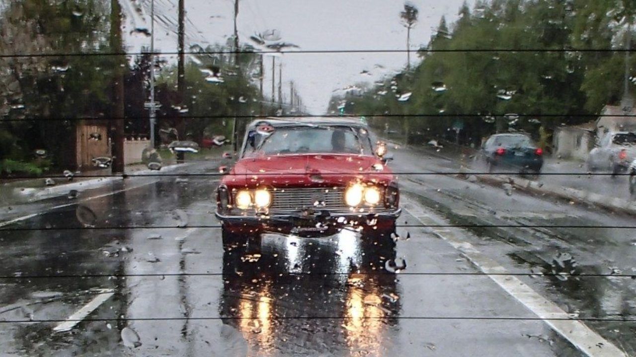 З жовтня потрібно вмикати фари і вдень - фото 1