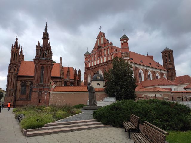 Машину вже купив? Затишний і доброзичливий Вільнюс, який треба побачити на власні очі - фото 357265