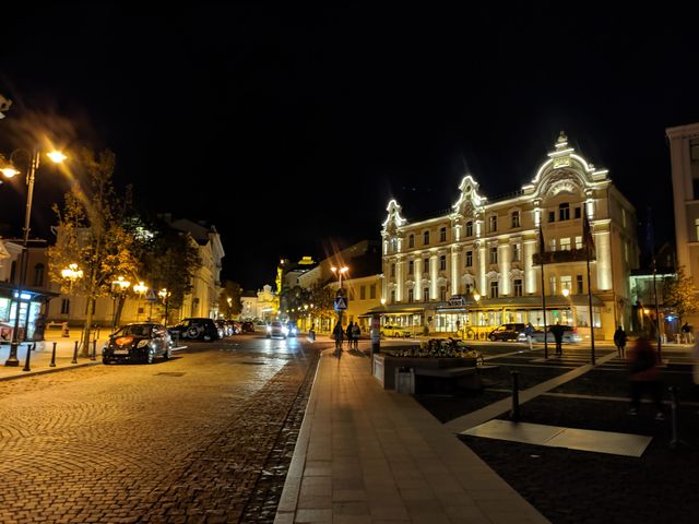 Машину вже купив? Затишний і доброзичливий Вільнюс, який треба побачити на власні очі - фото 357272