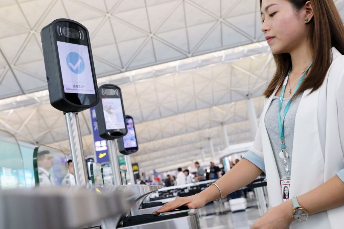 У метро можна буде проїхатися за допомого сканування обличчя - фото 1