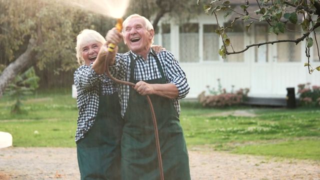 Учені рекомендують не відмовлятися від сексу у поважному віці - фото 357472