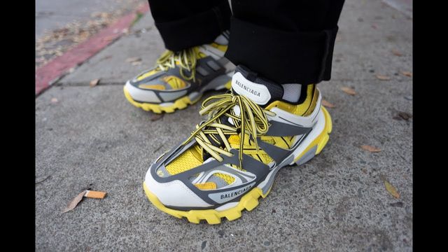 Як виглядають наймодніші кросівки сезону - фото 358034