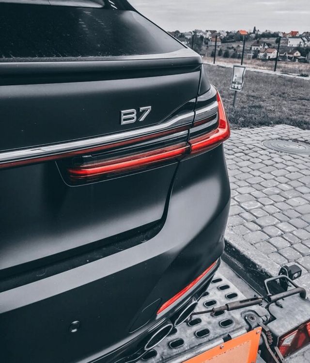 В Україні помітили нову BMW Alpina B7 xDrive - фото 358120