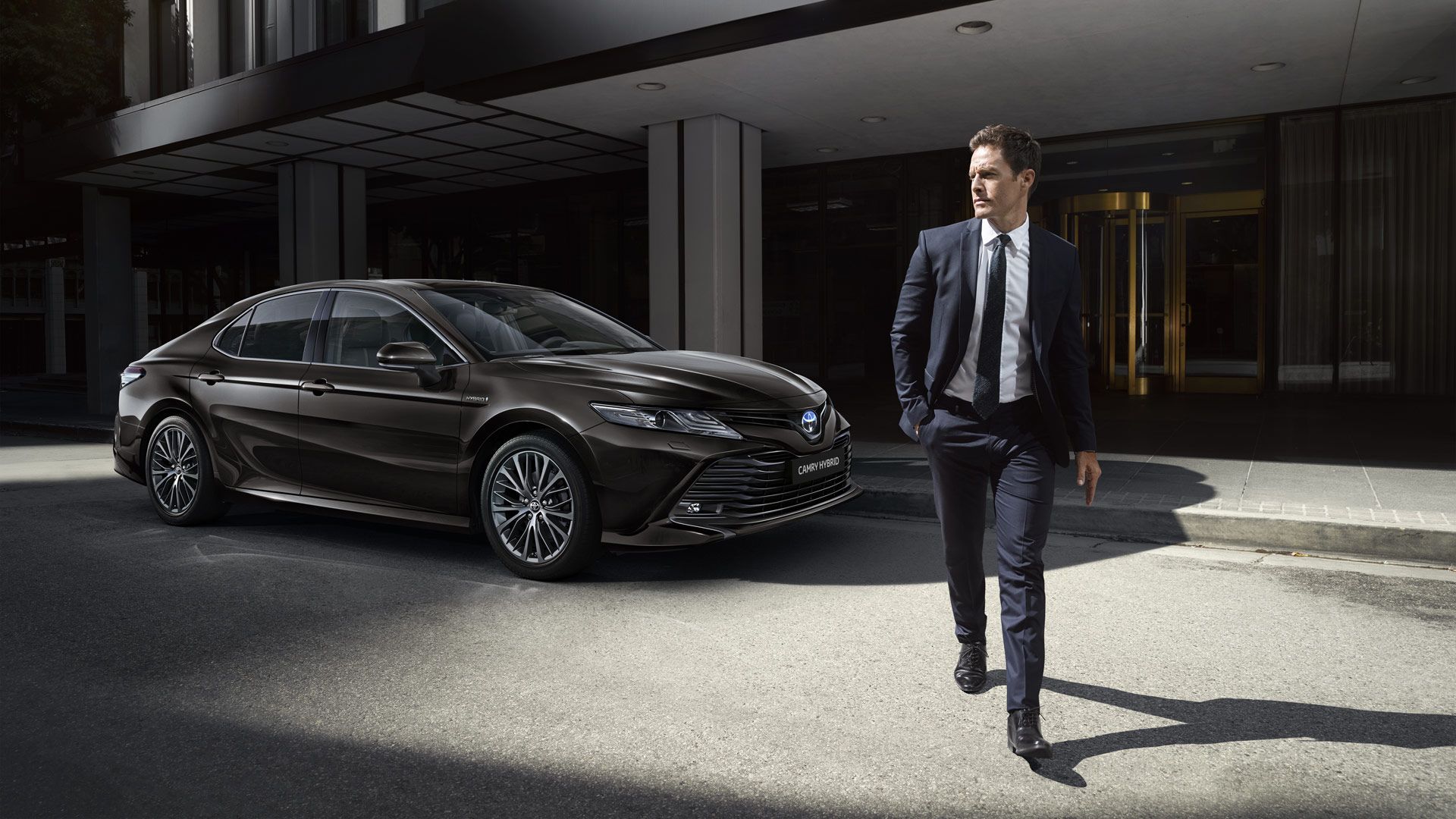 Під капотом Toyota Camry від 211 "конячок" - фото 1