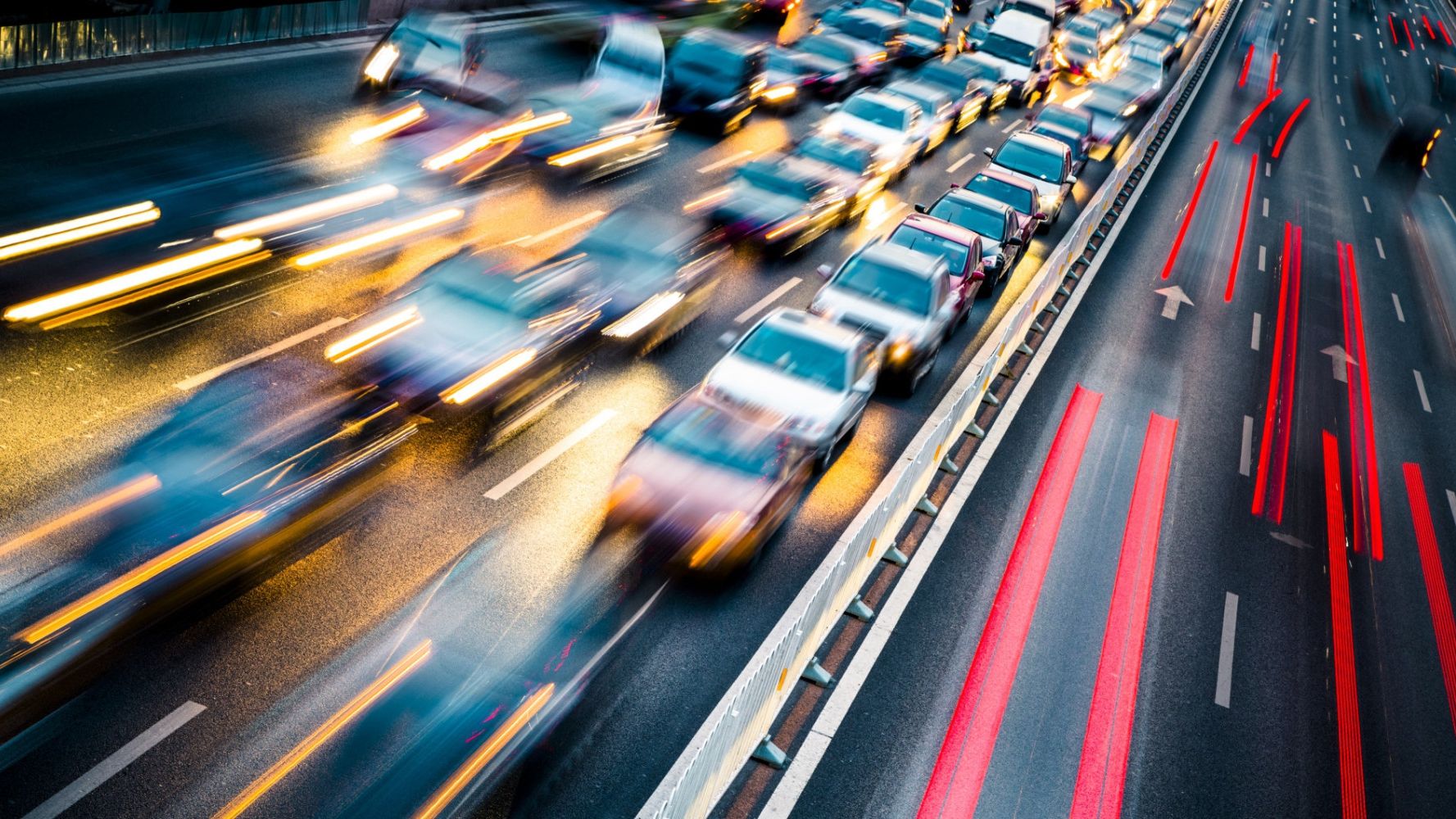 Не забувайте вмикати фари! З 1 жовтня поліція почне штрафувати водіїв