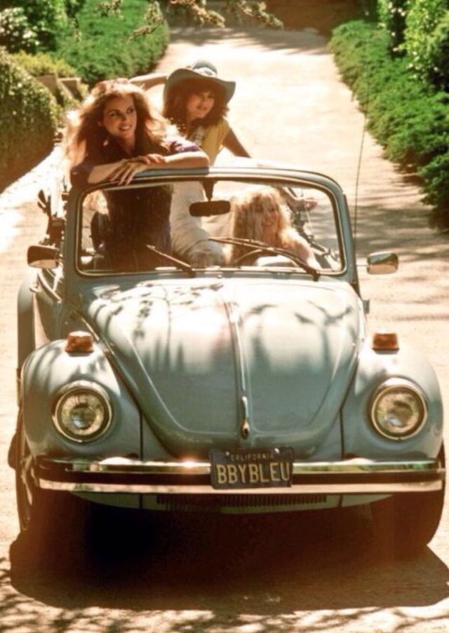 Як розважалися дівчата у середині ХХ століття - фото 358793