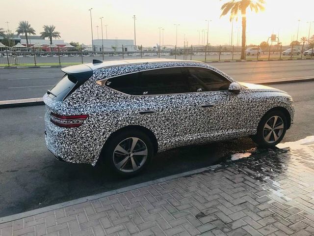 У мережі розсекретили дизайн інтер'єру кросовера Genesis - фото 359038