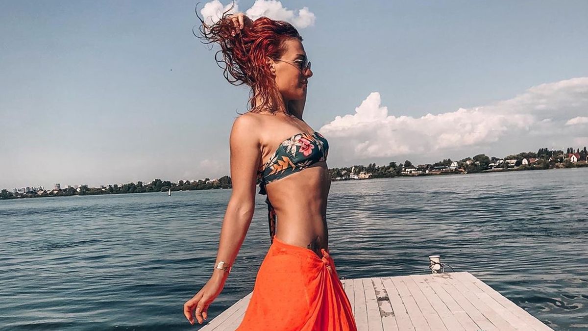 Сексуальна українська співачка підкорила фанатів гарячим кадром у білизні