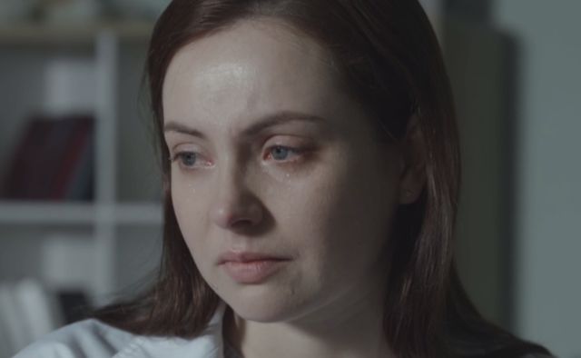 Олена має таємницю - фото 359327