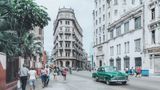 Життя на Кубі у вуличних знімках: яскраві кадри