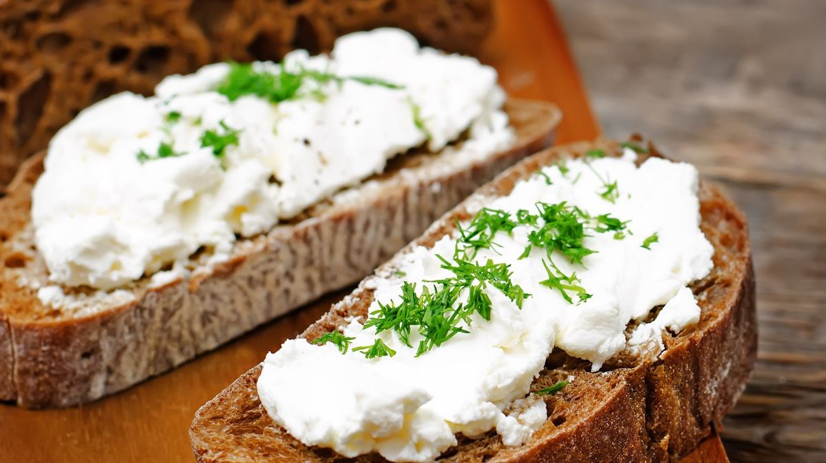 Просто змішайте кефір зі сметаною: результат вразить усіх