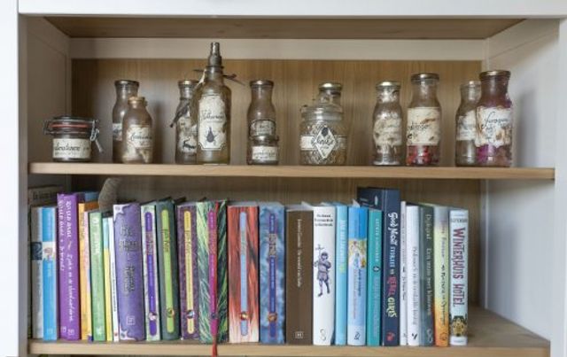 Художниця перетворює кімнату дочки на справжній Гогвортс - фото 359583