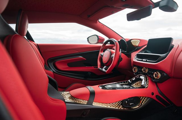 Aston Martin показав найдорожчу модель у своїй історії - фото 359830