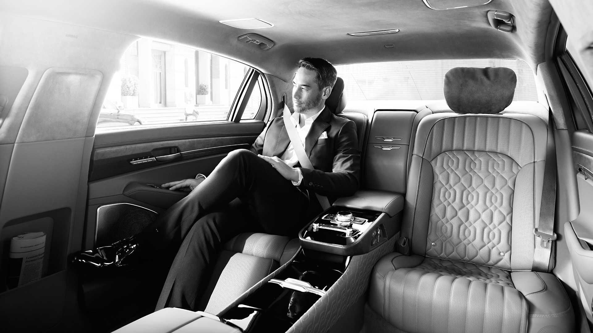 Лімузини досі вважають найнебезпечнішими транспортними засобами - фото 1