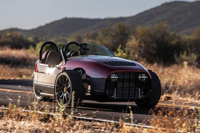 Американці показали крутий триколісний автомобіль, потужніший за Ford Mustang - фото 360049