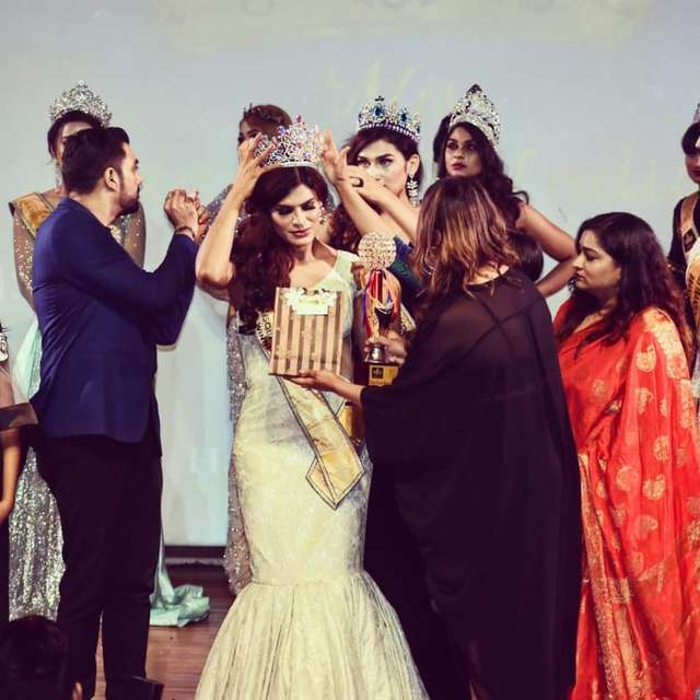 В Індії коронували Міс Транс-Королеву: фото переможниці - фото 360203
