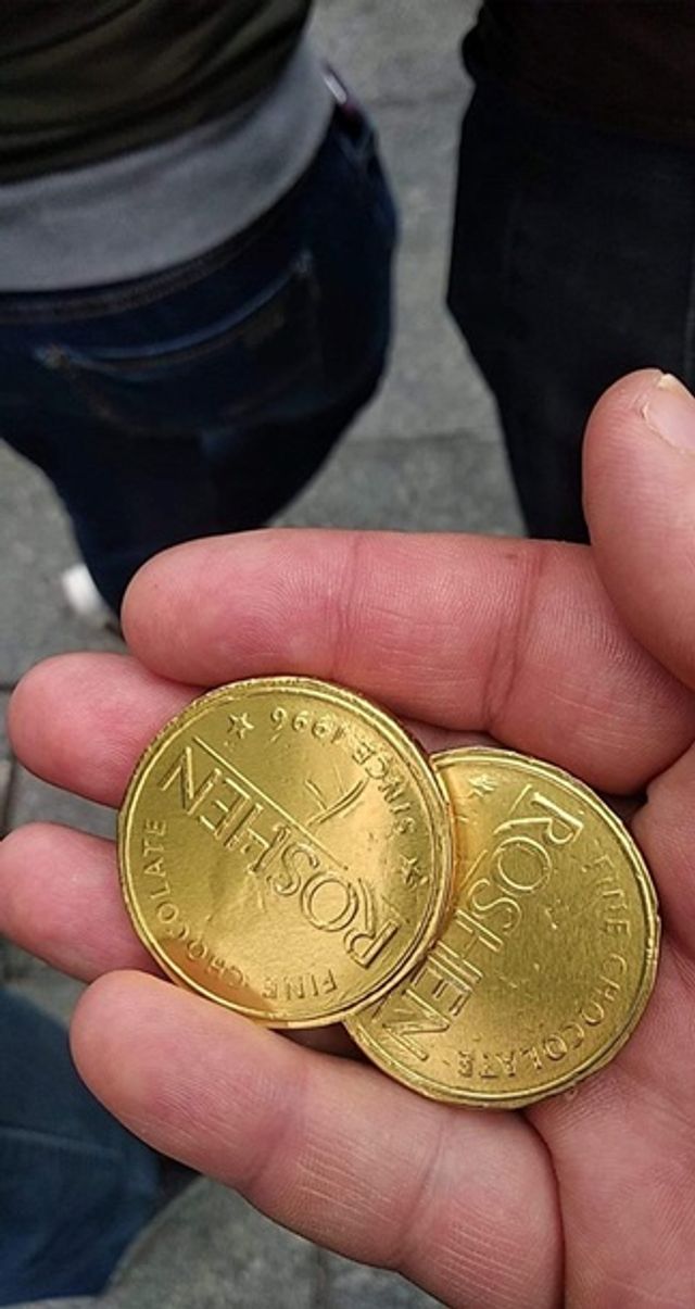 У мережі тролять Богдана через скандальний пост: найкращі меми - фото 360218