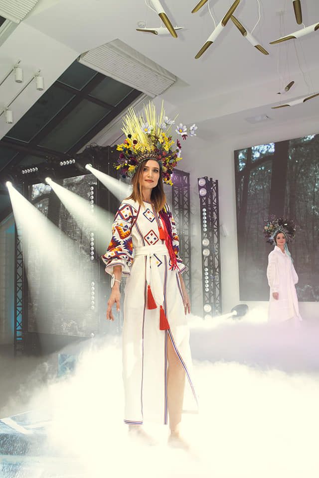 Українка стала найкрасивішою мамою Європи: ефектні фото - фото 360368