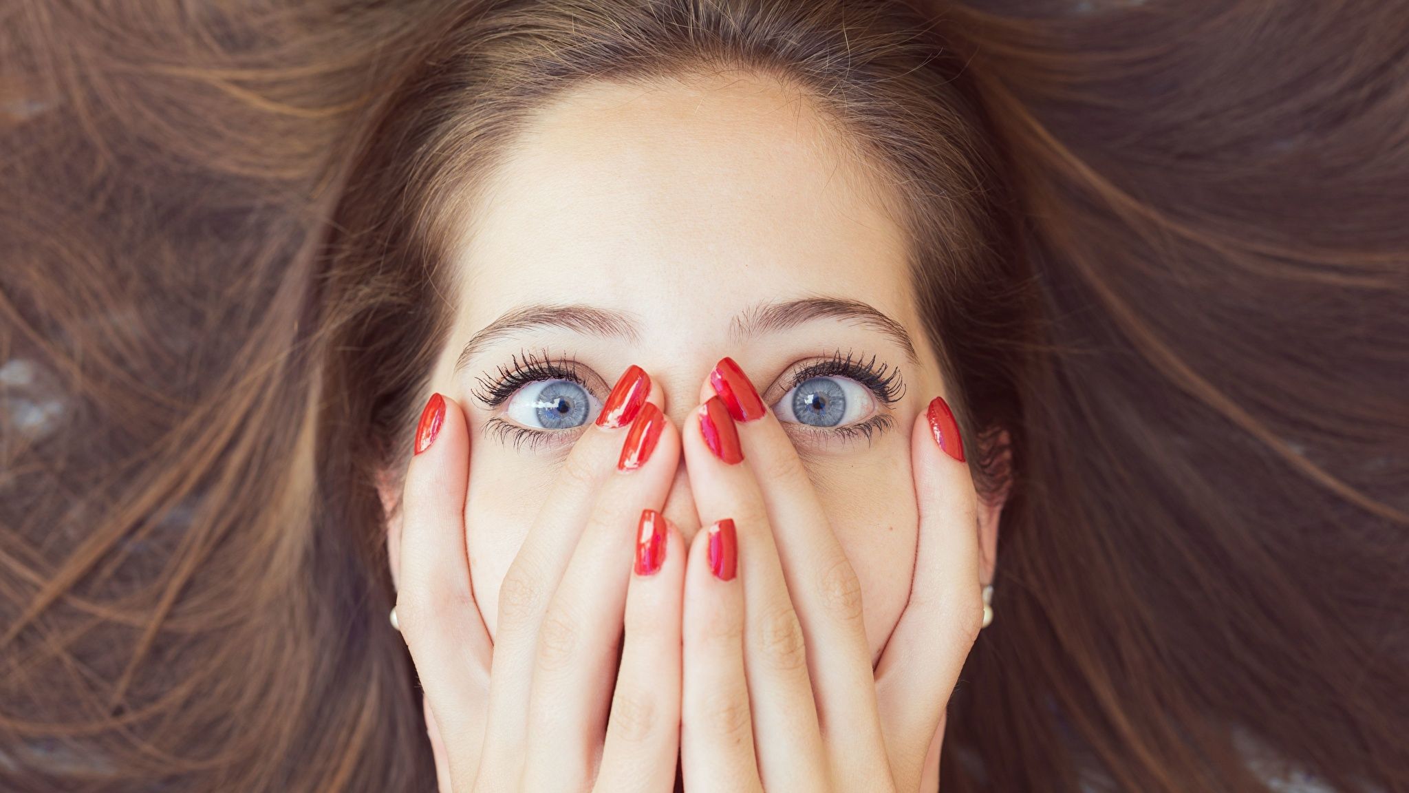 Чому горять щоки: лікарі назвали причини