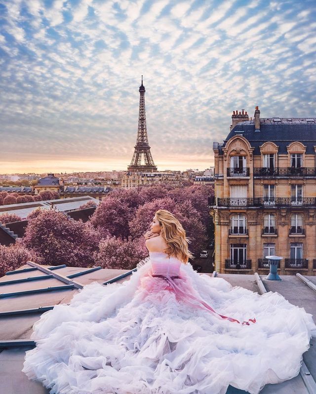 Красиві дівчата на тлі казкових краєвидів - фото 360963