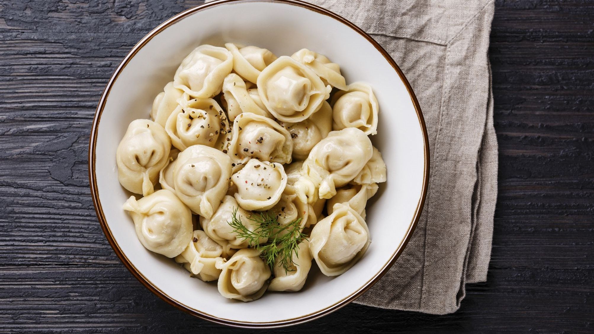 Ніяких пельменів: лікарі пояснили, кому не варто їсти цей смаколик