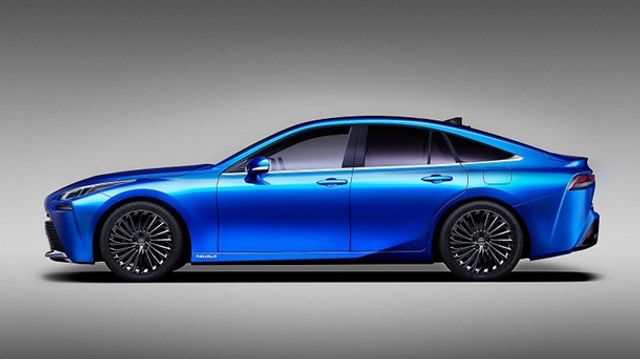 Toyota представила воднемобіль другого покоління: на скільки вистачить заряду - фото 361085