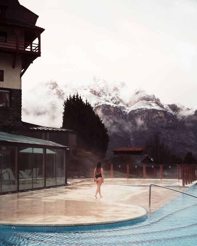 Ось чому варто мандрувати: яскраві фото барменки з Аргентини - фото 361251