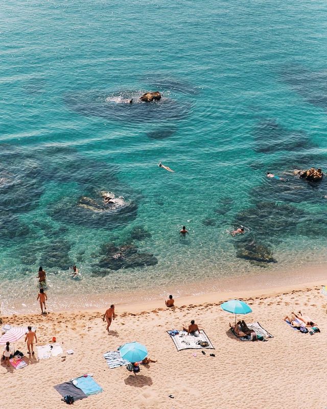 Ось чому варто мандрувати: яскраві фото барменки з Аргентини - фото 361256