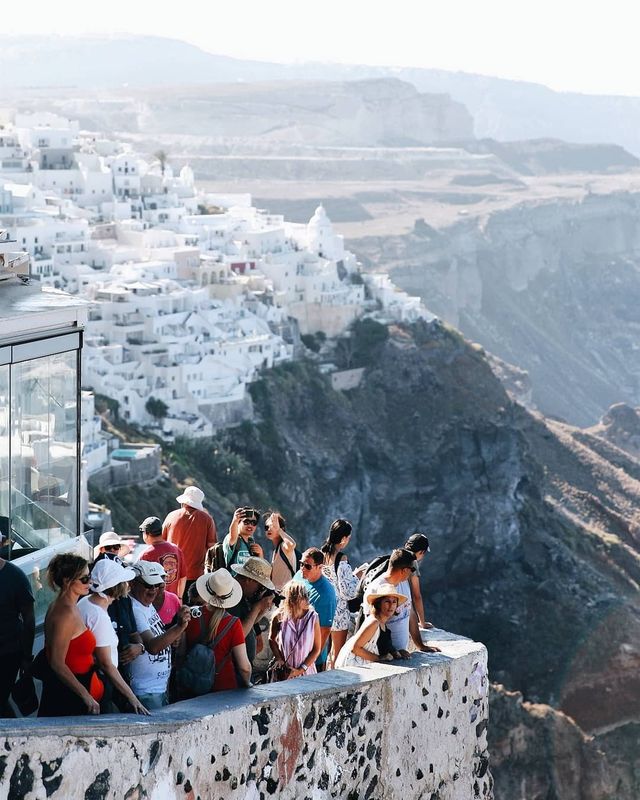 Ось чому варто мандрувати: яскраві фото барменки з Аргентини - фото 361263