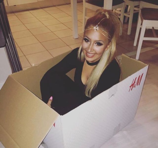 Дівчина витратила цілий статок заради зовнішності Барбі - фото 361465