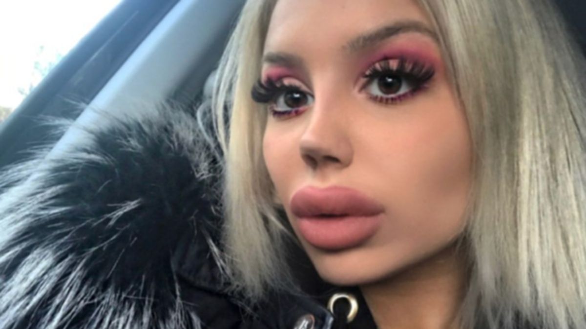 Дівчина витратила цілий статок заради зовнішності Барбі