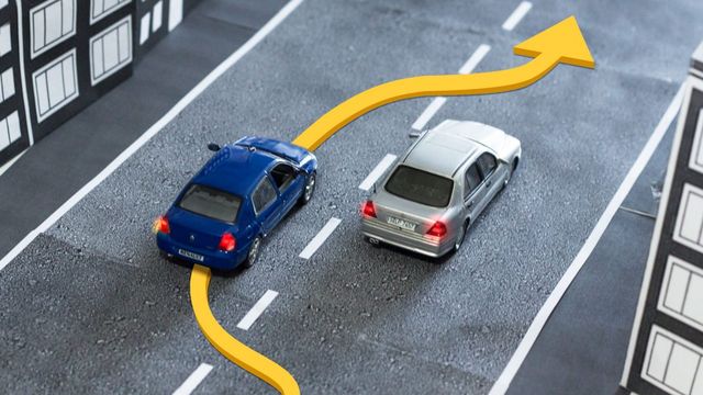 Три головних правила безпечного водіння, яких дотримуються водії зі стажем - фото 361676